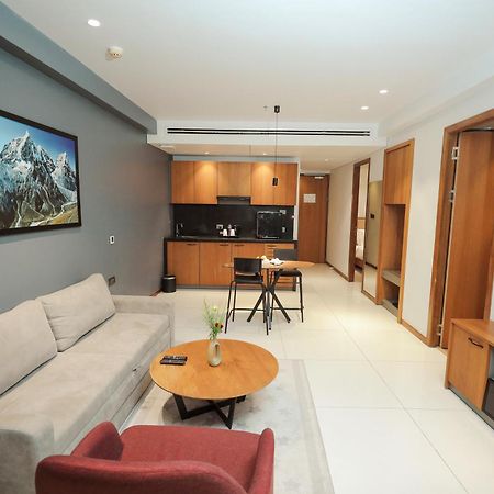 The World Surat Hotell Exteriör bild