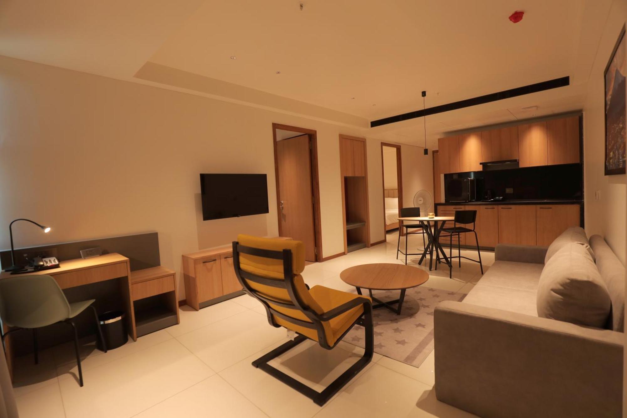 The World Surat Hotell Exteriör bild
