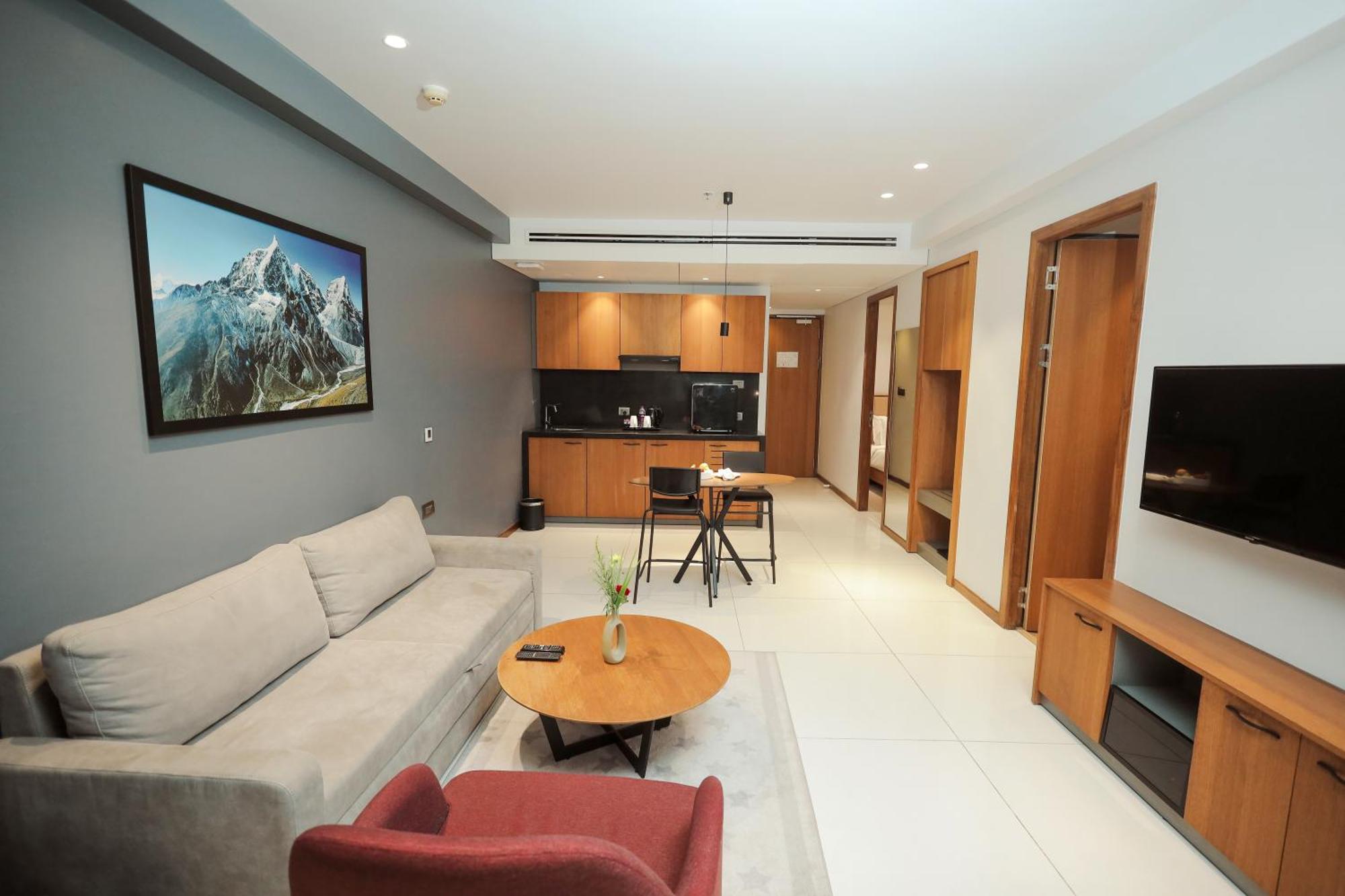 The World Surat Hotell Exteriör bild